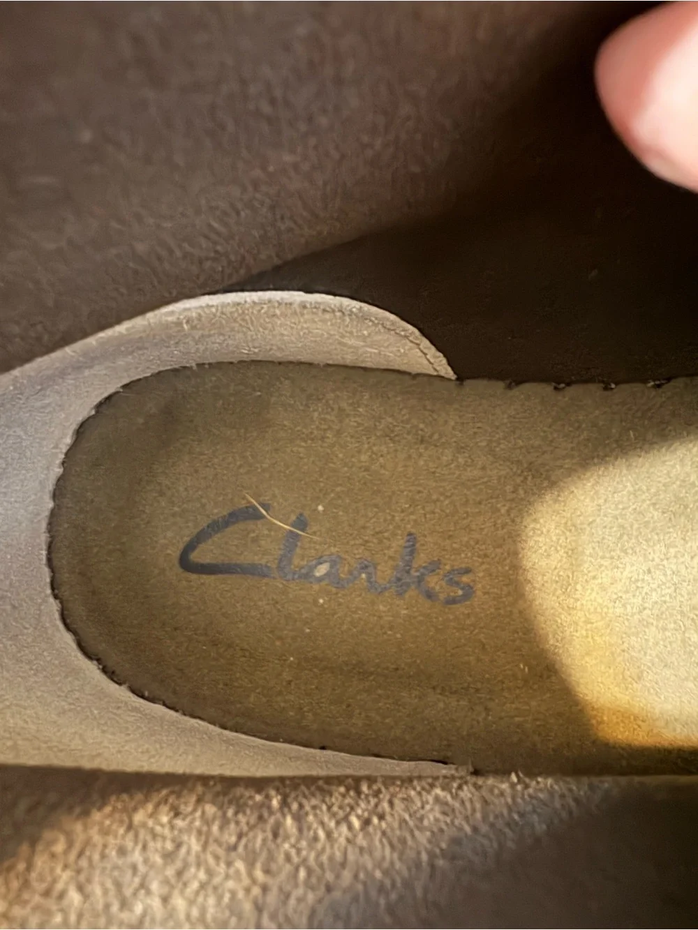 Clarks Desert Boots mens 8M brown suede two-eyelet lace-up crepe rubber sole